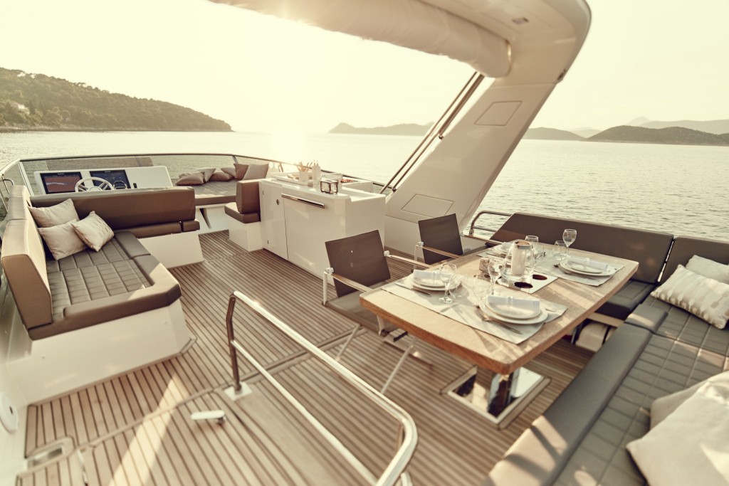 yachts prestige 680